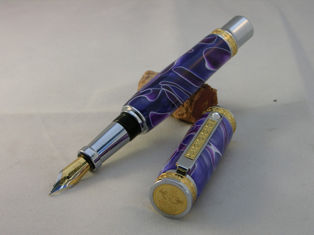 Empress fountainpen purple acrylic 03