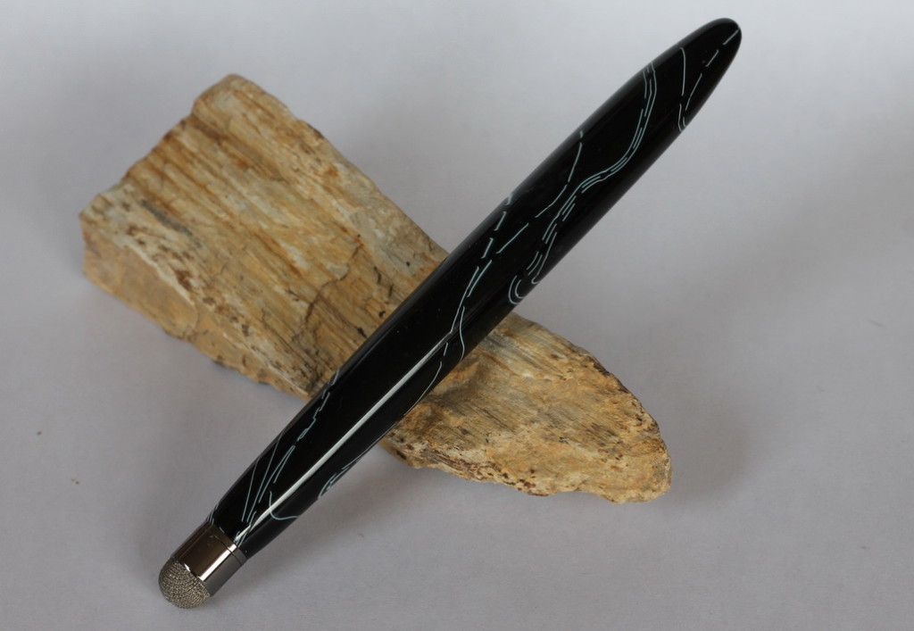 Stylus gun metal acryl 02