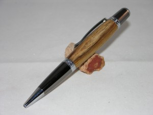 classic pen gun metal laburnum 03